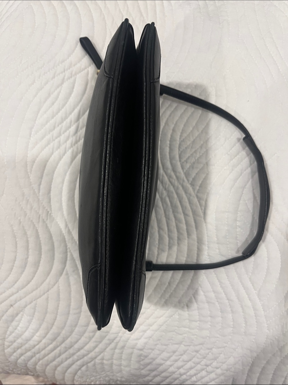 Vintage Coach Black Leather Shoulder Bag with Gold Hardware Accent - Picture 5 of 8